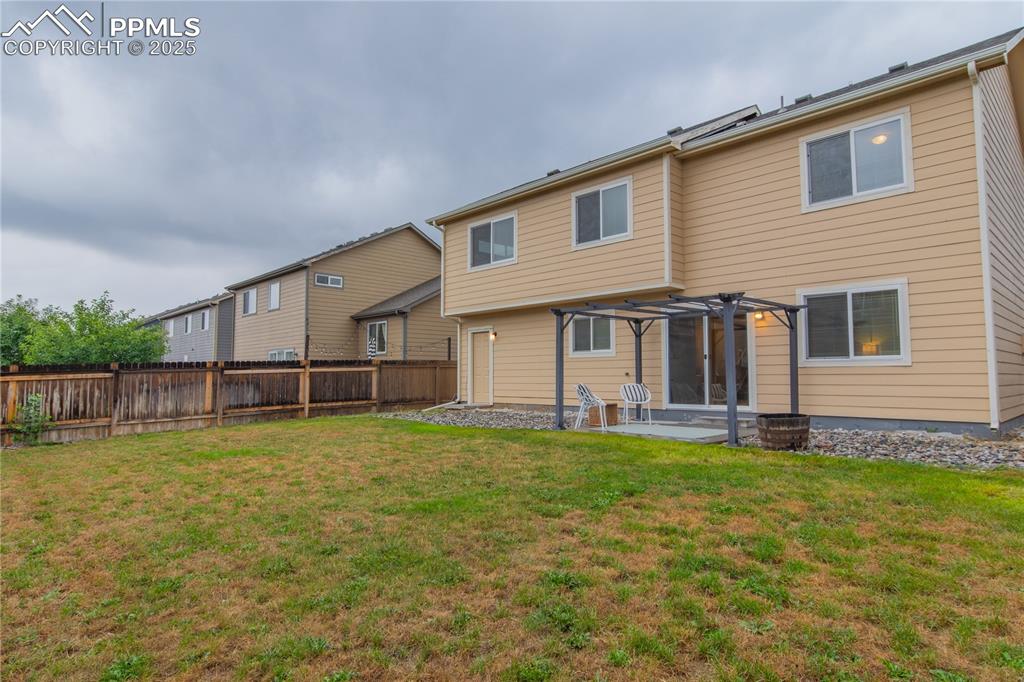 Image 21 of 22: Back of Structure