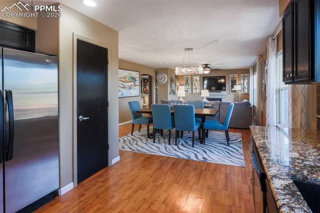 Image 12 of 42: Dining Area