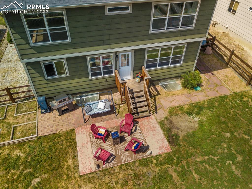 Image 41 of 42: Back of Structure