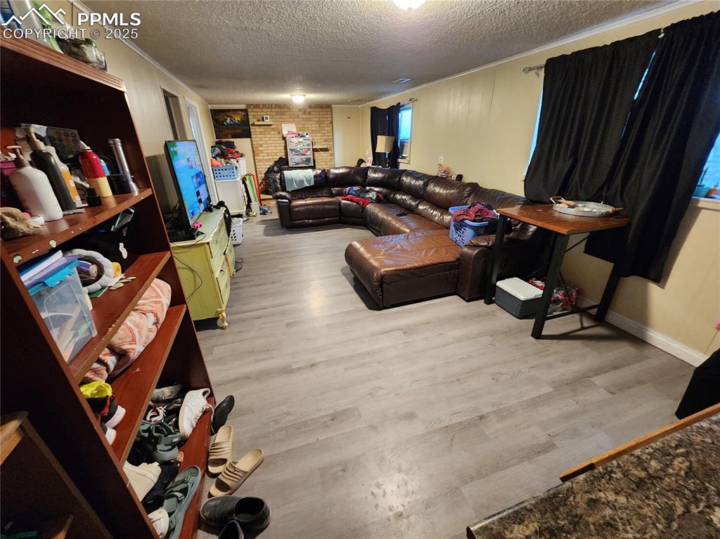 Image 21 of 33: Downstairs