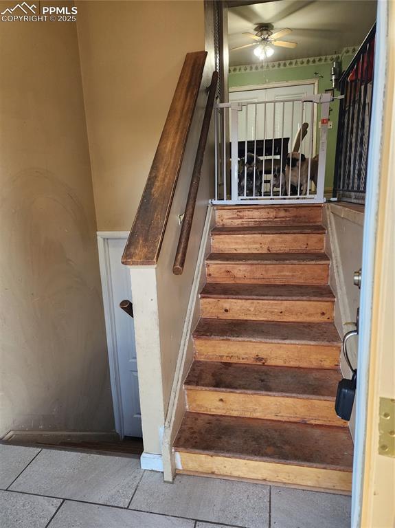 Image 5 of 33: Staircase