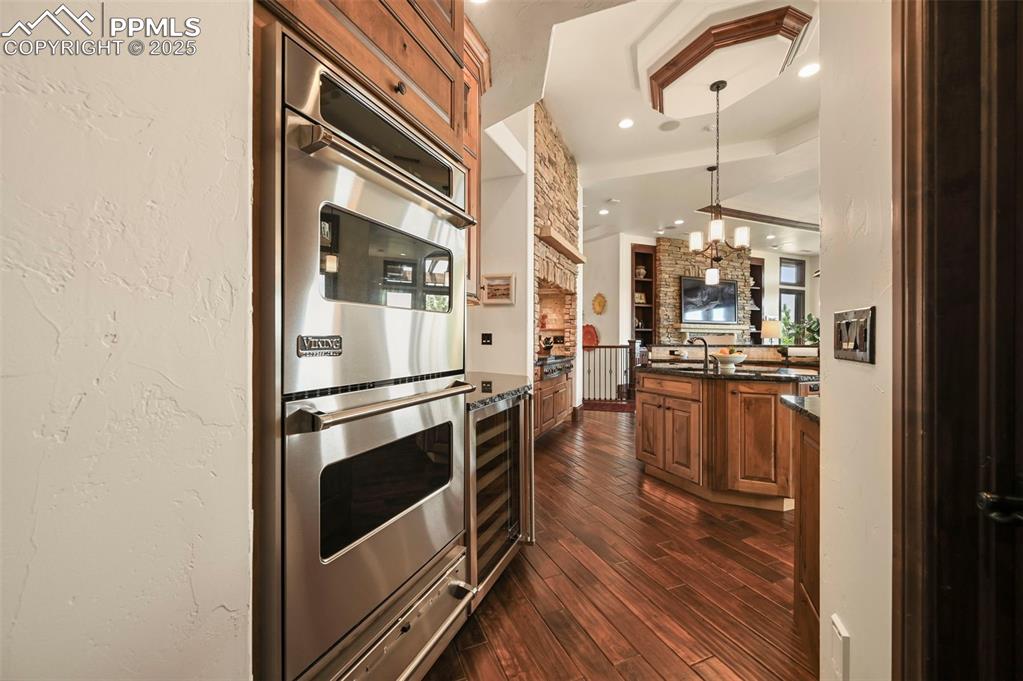 Image 12 of 50: Top of the line Viking and Miele appliances