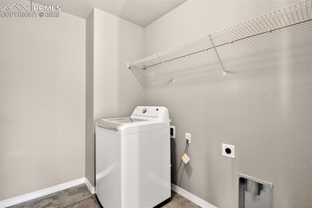 Image 35 of 39: Laundry