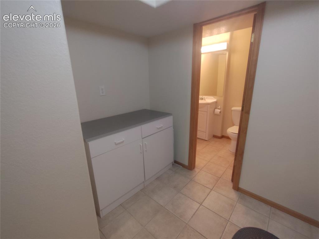 Image 39 of 49: Laundry Area