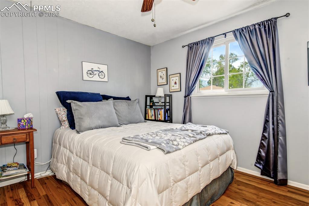 Image 11 of 50: Upstairs Guest Bedroom