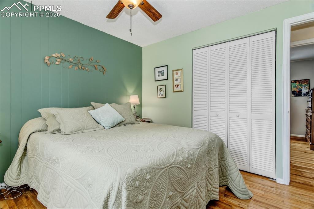 Image 14 of 50: Upstairs Guest Bedroom