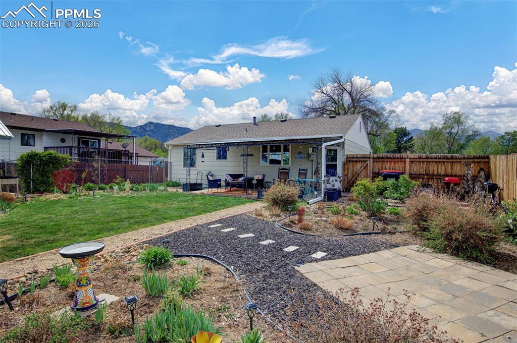 Image 26 of 50: Back of Structure