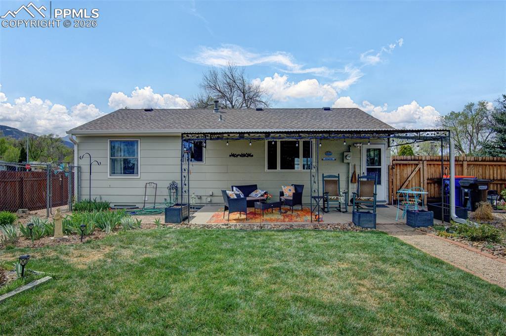 Image 28 of 50: Back of Structure