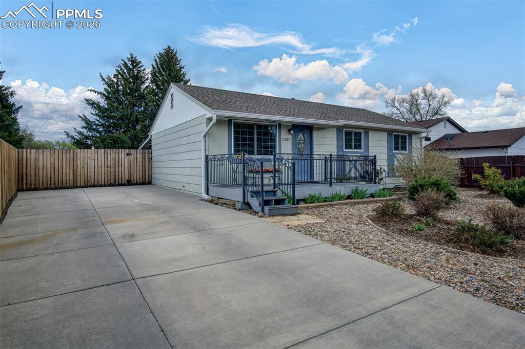Image 40 of 50: Large Driveway