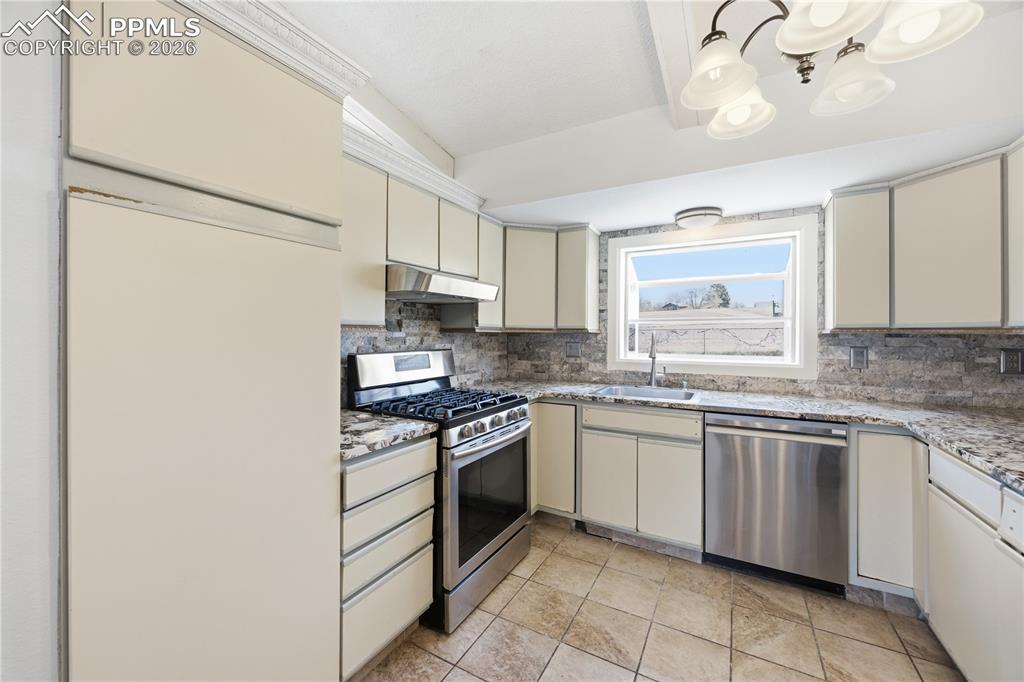 Image 14 of 33: No Description Available