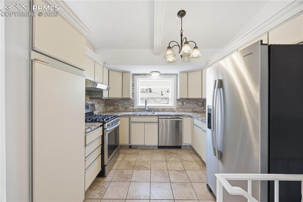 Image 2 of 33: Listing Packet