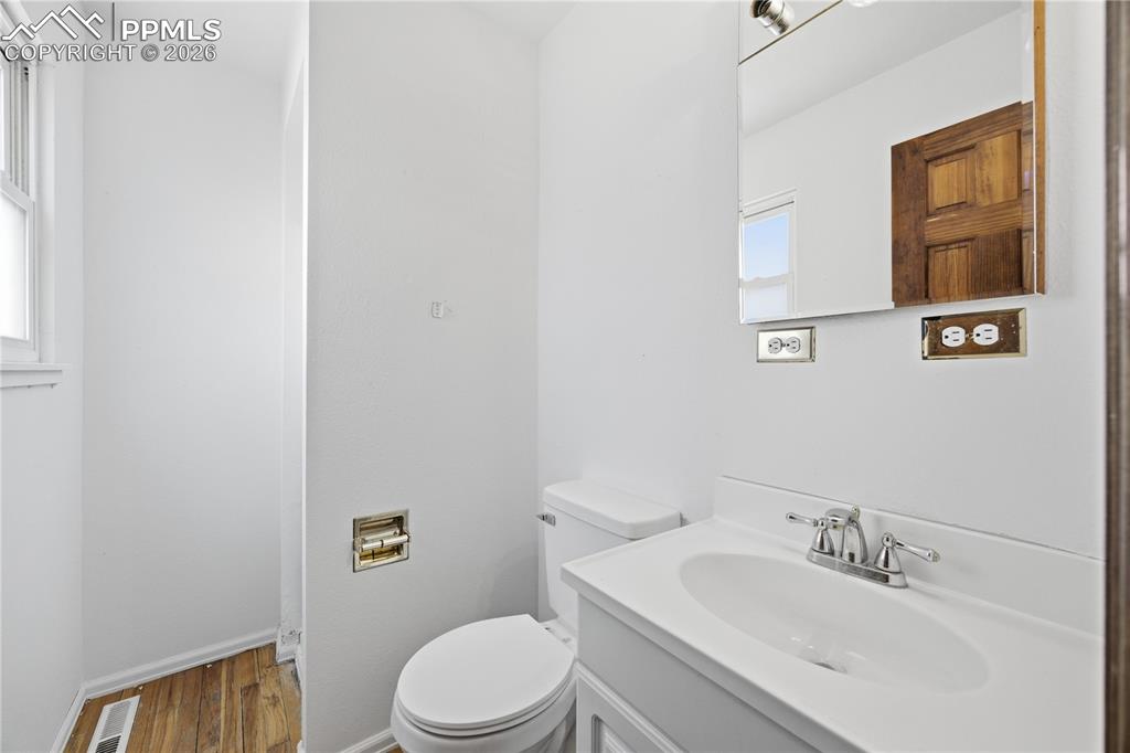 Image 23 of 33: No Description Available