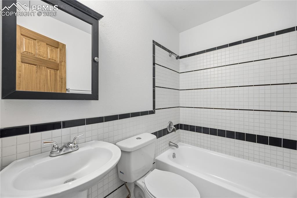 Image 6 of 33: No Description Available