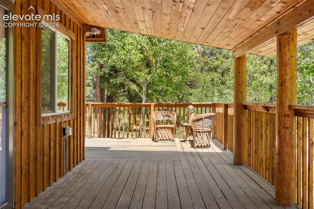 Image 6 of 45: Deck