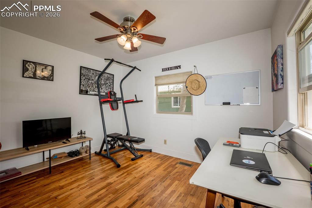 Image 13 of 42: Office