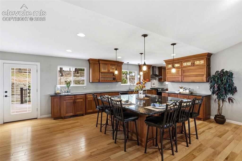 Image 11 of 50: Kitchen