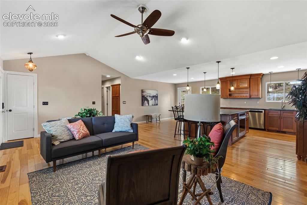 Image 9 of 50: Living Room