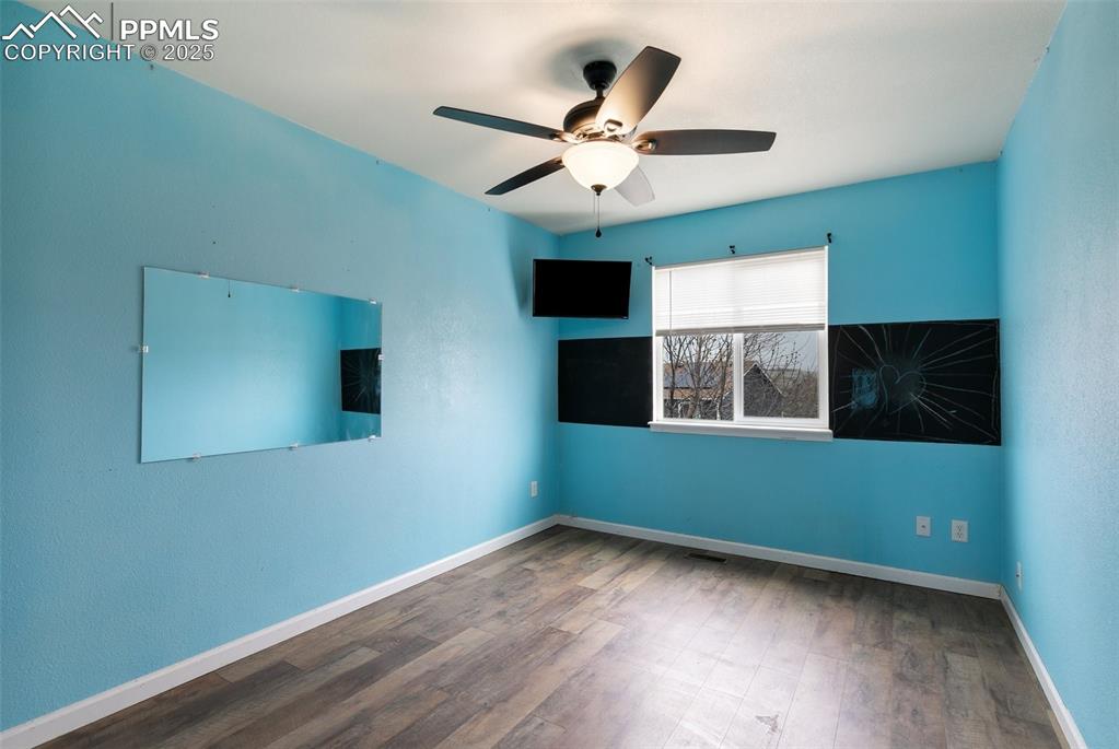 Image 19 of 28: Bedroom #3