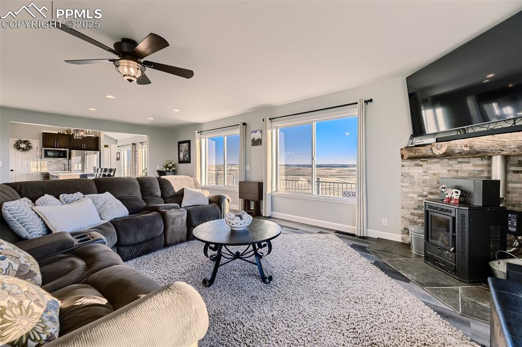 Image 5 of 39: Living Room