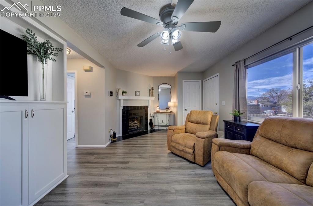 Image 8 of 23: Living Room