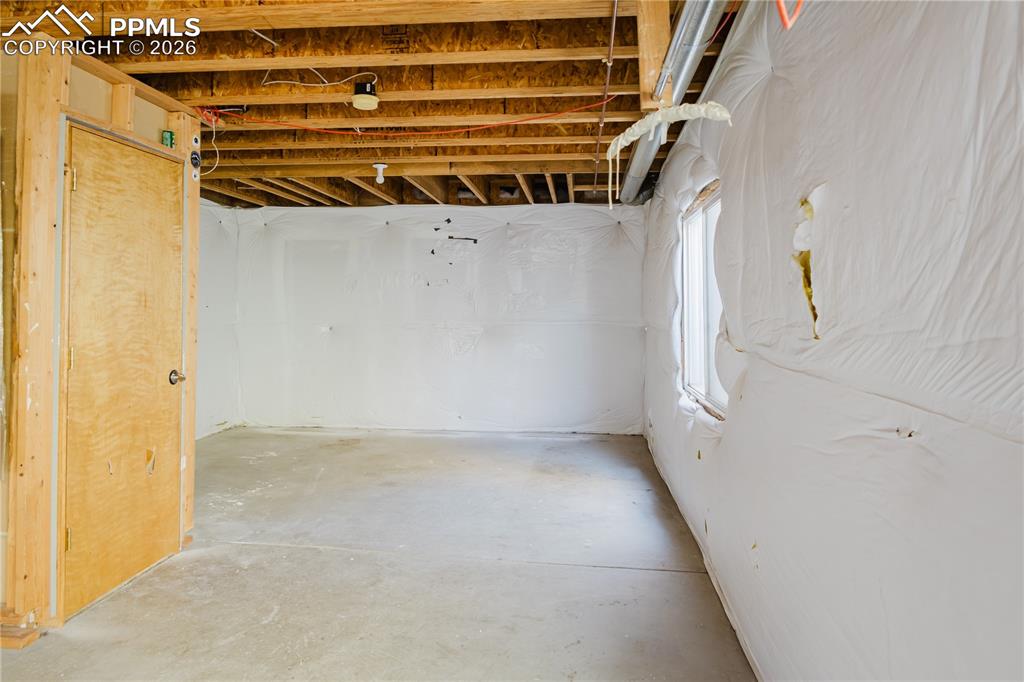 Image 30 of 33: Basement