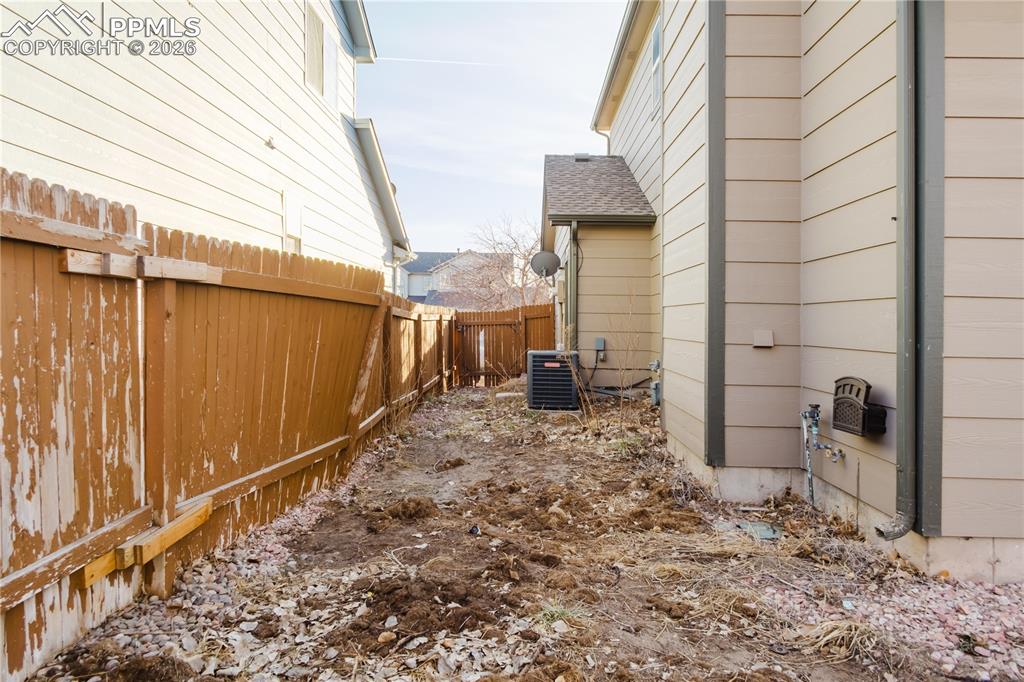 Image 33 of 33: Side of Structure