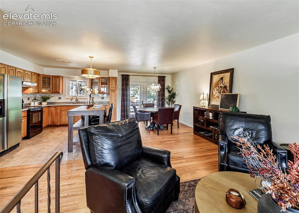 Image 17 of 48: Living Room
