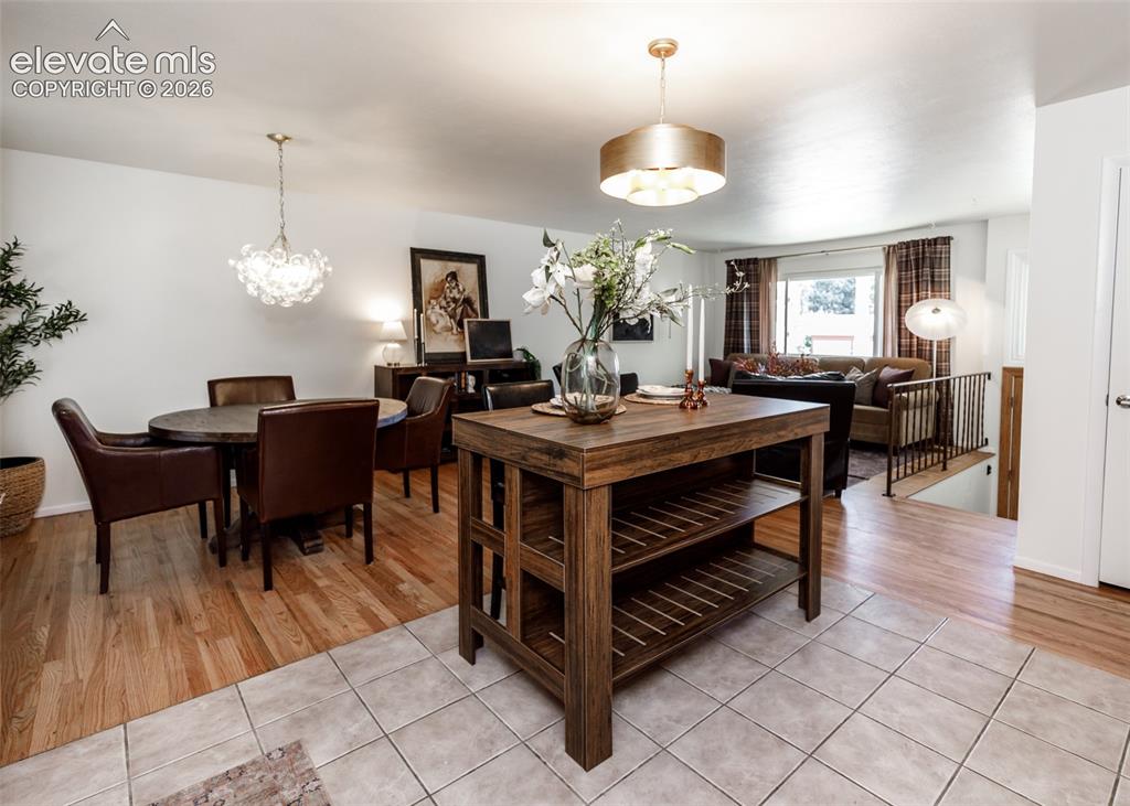 Image 20 of 48: Dining Area