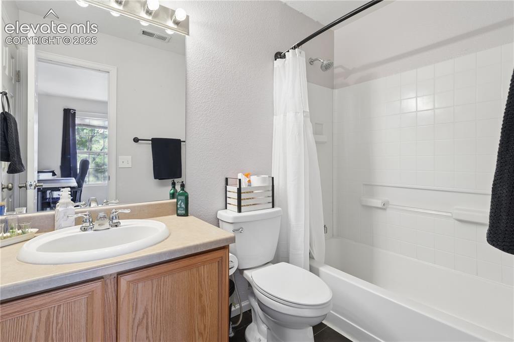Image 19 of 26: Bathroom attached to Secondary Bedroom
