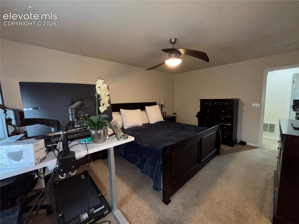 Image 26 of 42: Bedroom