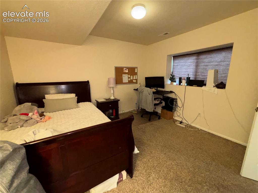 Image 36 of 42: Bedroom