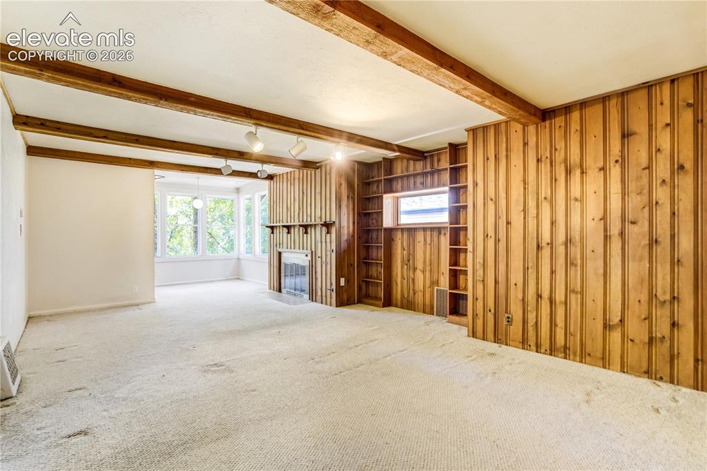 Image 9 of 20: Living Room