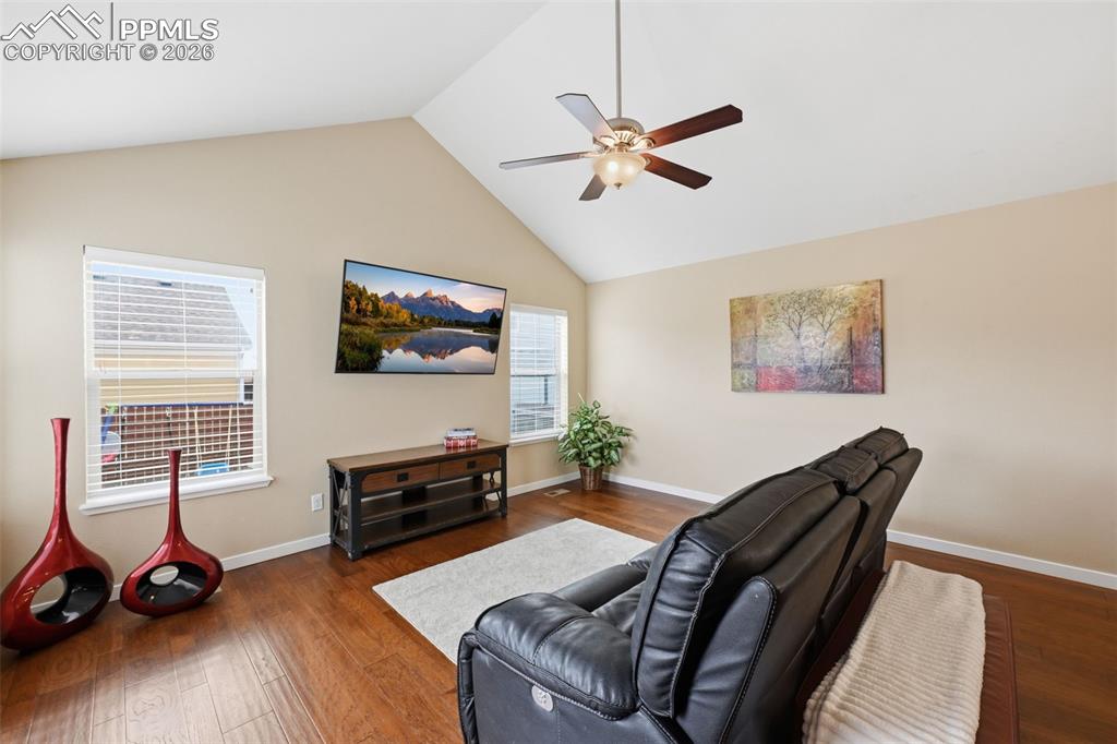 Image 14 of 36: Living Room