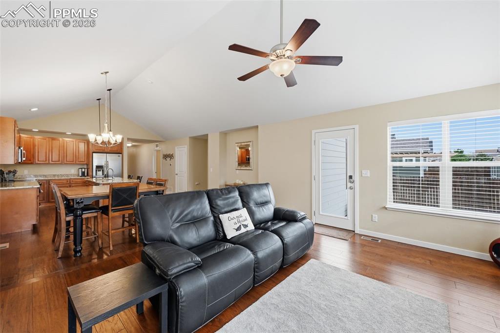 Image 15 of 36: Living Room