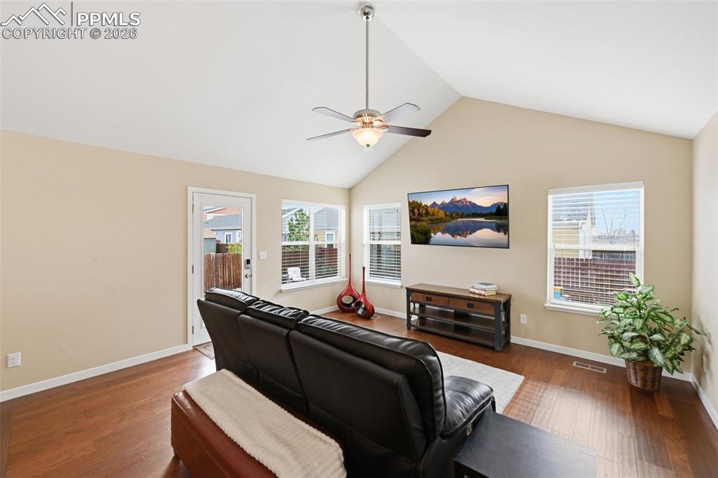 Image 17 of 36: Living Room