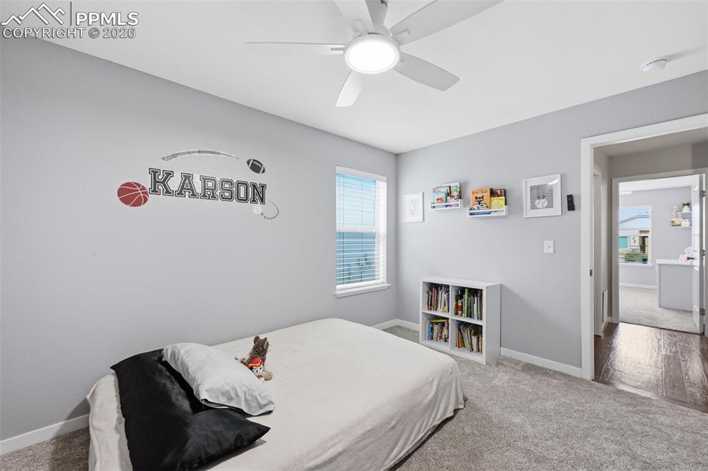 Image 25 of 36: Bedroom