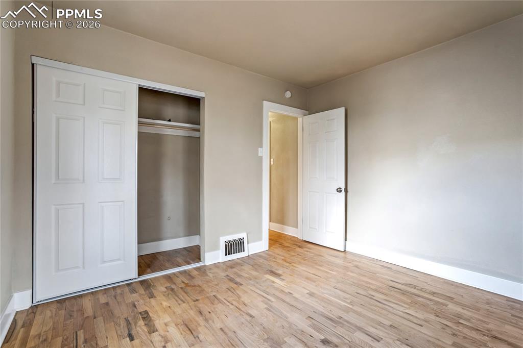 Image 13 of 28: Bedroom 