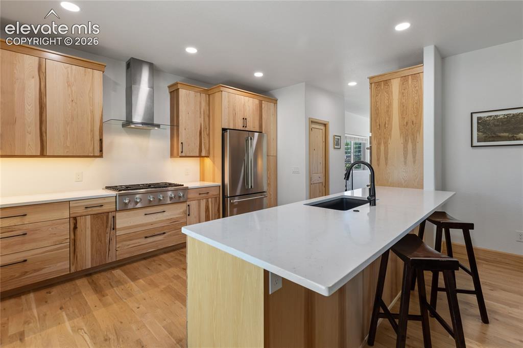 Image 18 of 48: Kitchen