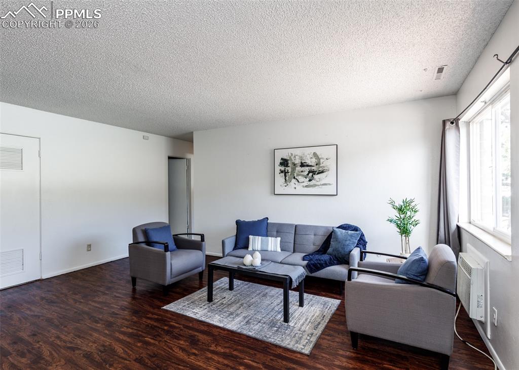 Image 10 of 45: Living Room