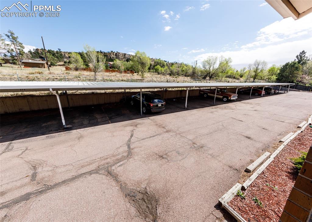 Image 39 of 45: Parking