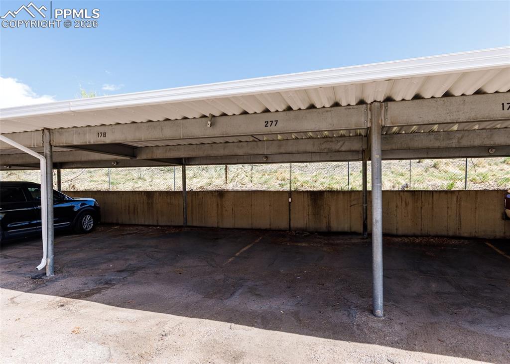 Image 41 of 45: Parking