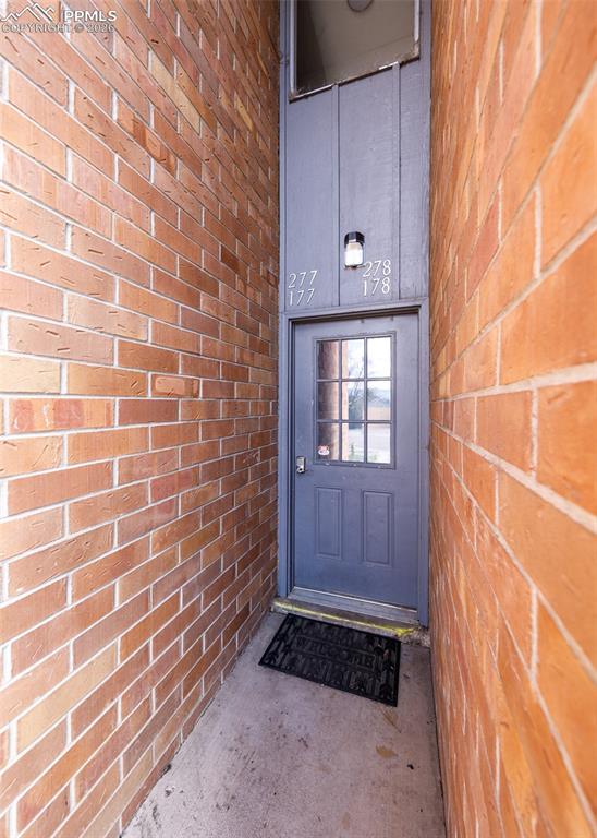 Image 5 of 45: Entry