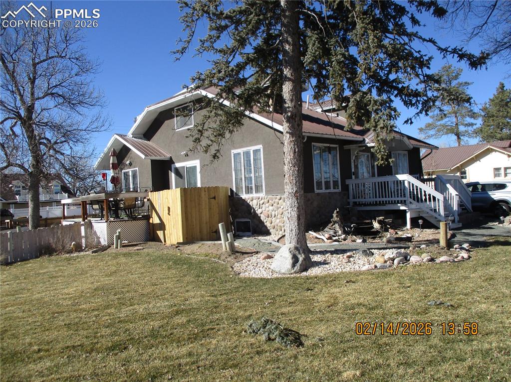 Image 3 of 10: Front of Structure