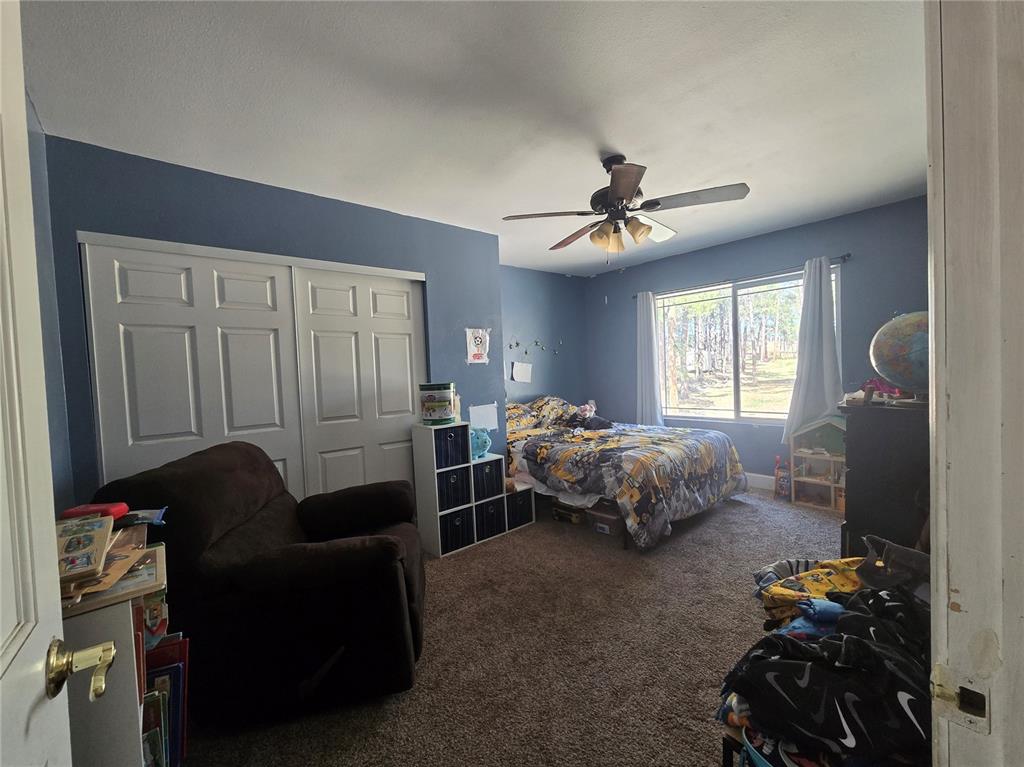 Image 15 of 19: Bedroom