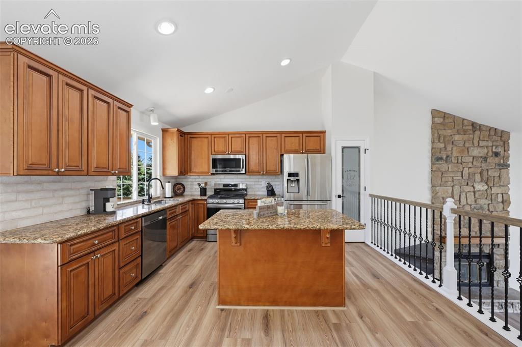 Image 9 of 36: Kitchen