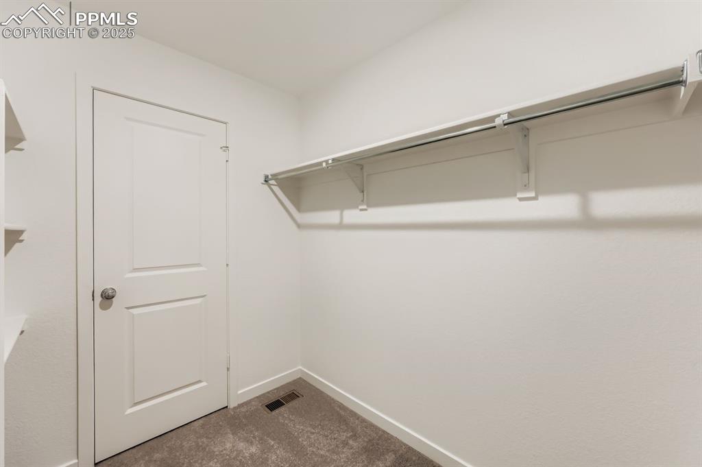 Image 9 of 12: Closet