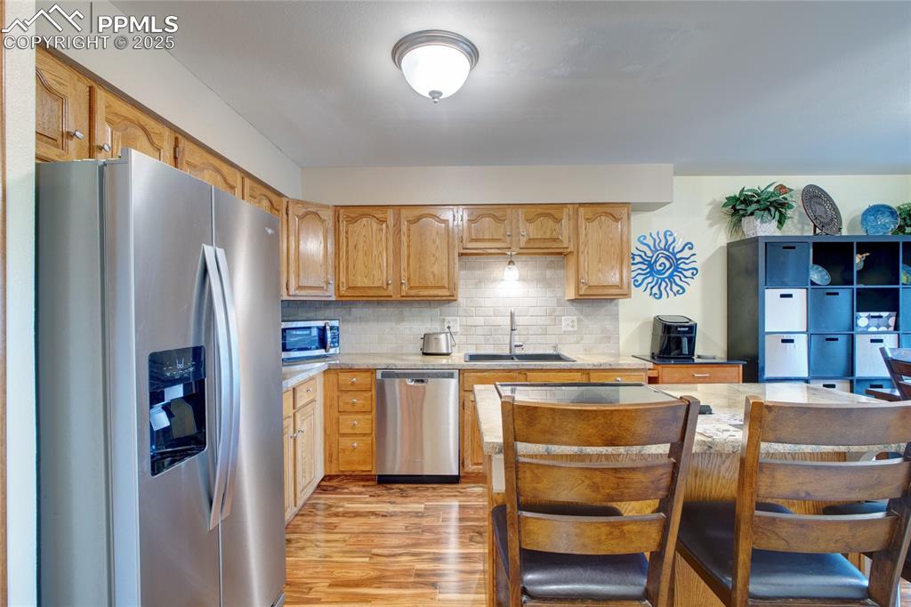 Image 10 of 38: Kitchen
