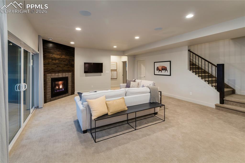 Image 37 of 44: No Description Available