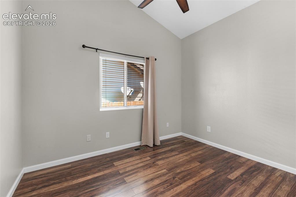 Image 18 of 39: Living Room