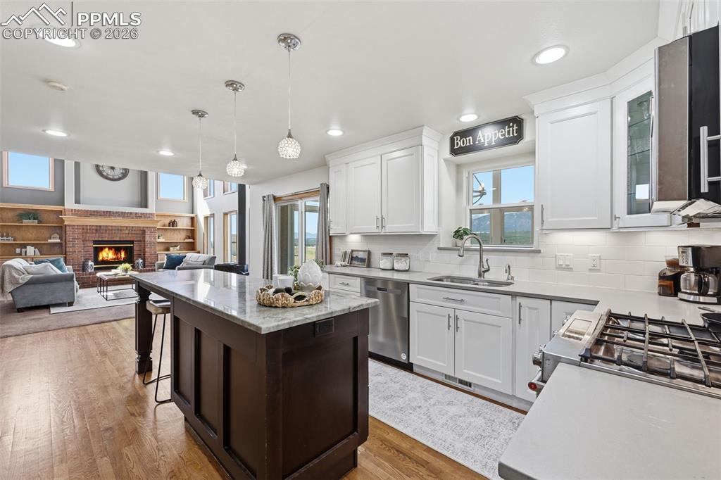 Image 25 of 50: Now that